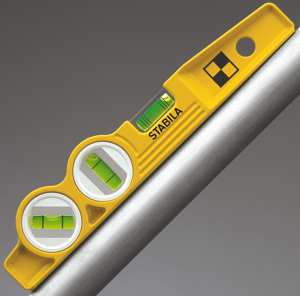 Уровень Stabila тип 81SV REM W45, 25см литой профиль (1верт.,1гориз.,1х45, магнитный,точн. 0,5мм/м)